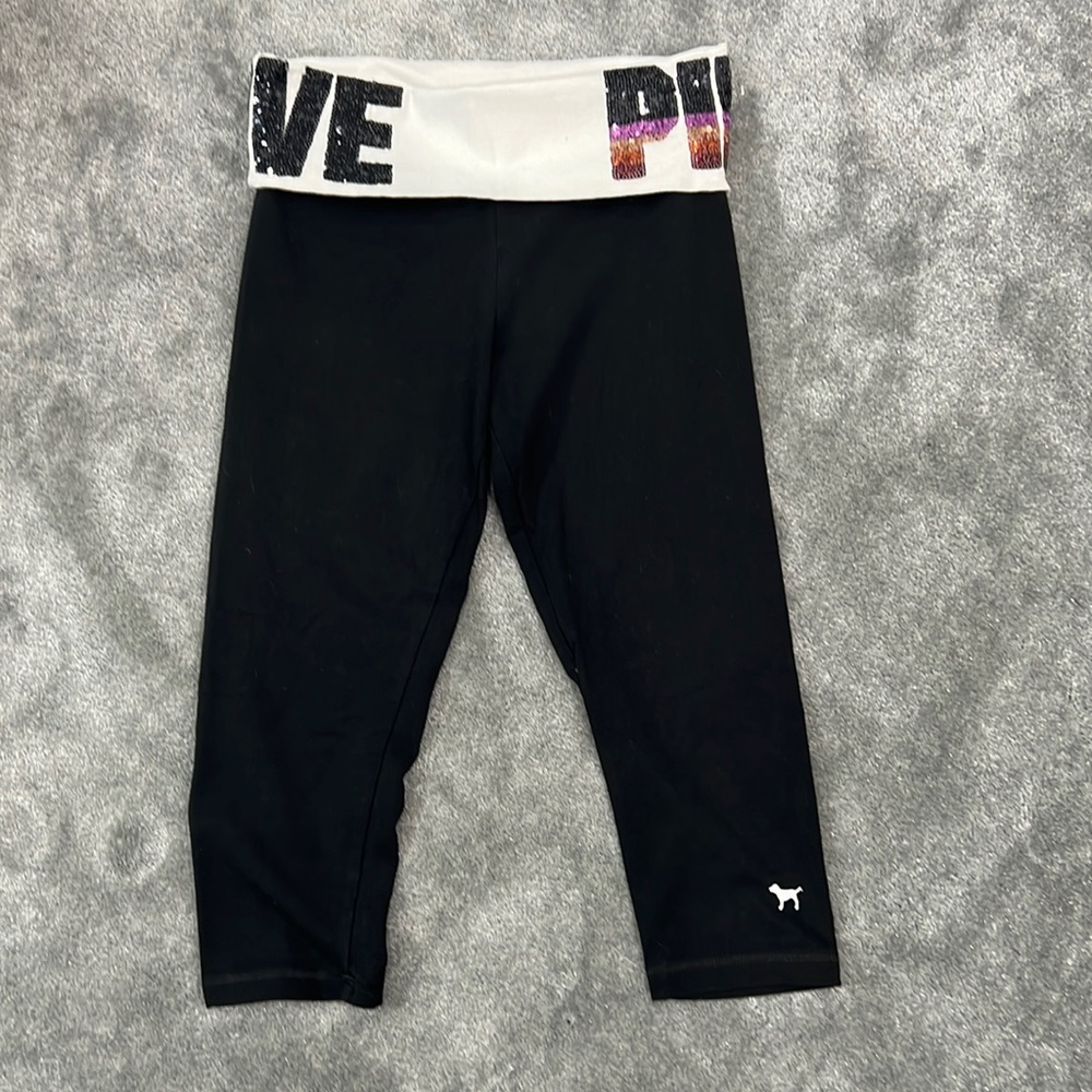 Victoria’s Secret Pink yoga cropped leggings